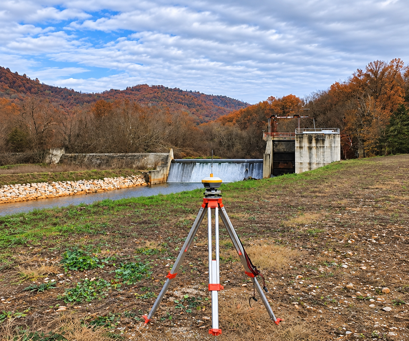 Geodetska oprema pored brane